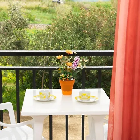 Athina Apartment *