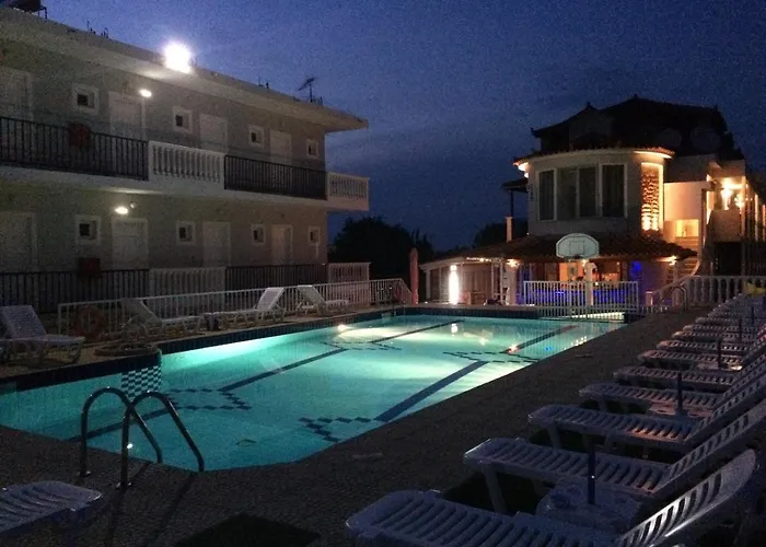 Апартаменты Athina *