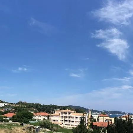 Athina * Argassi